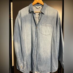 NWOT - Old Navy Denim Button Down Shirt